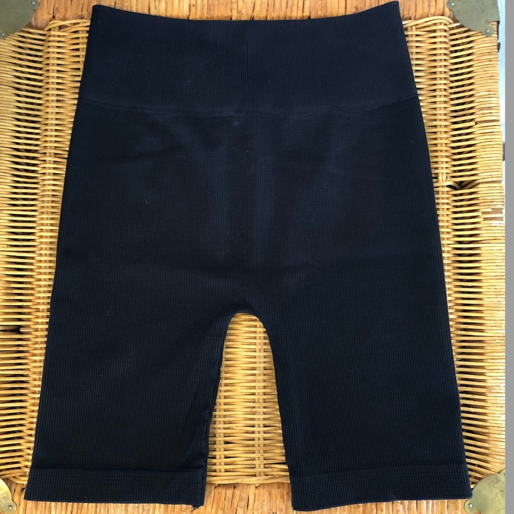 Nikibiki Seamless Bike Shorts